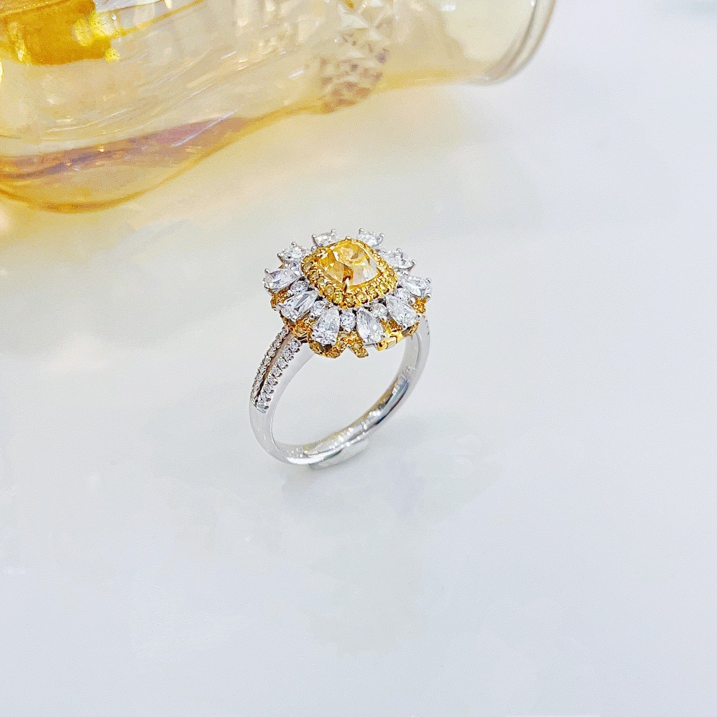 18K Yellow Gold Diamond Cushion-Cut Teardrop Color-Separated Ring | Premium Jewelry - Yellow Diamond Ring
