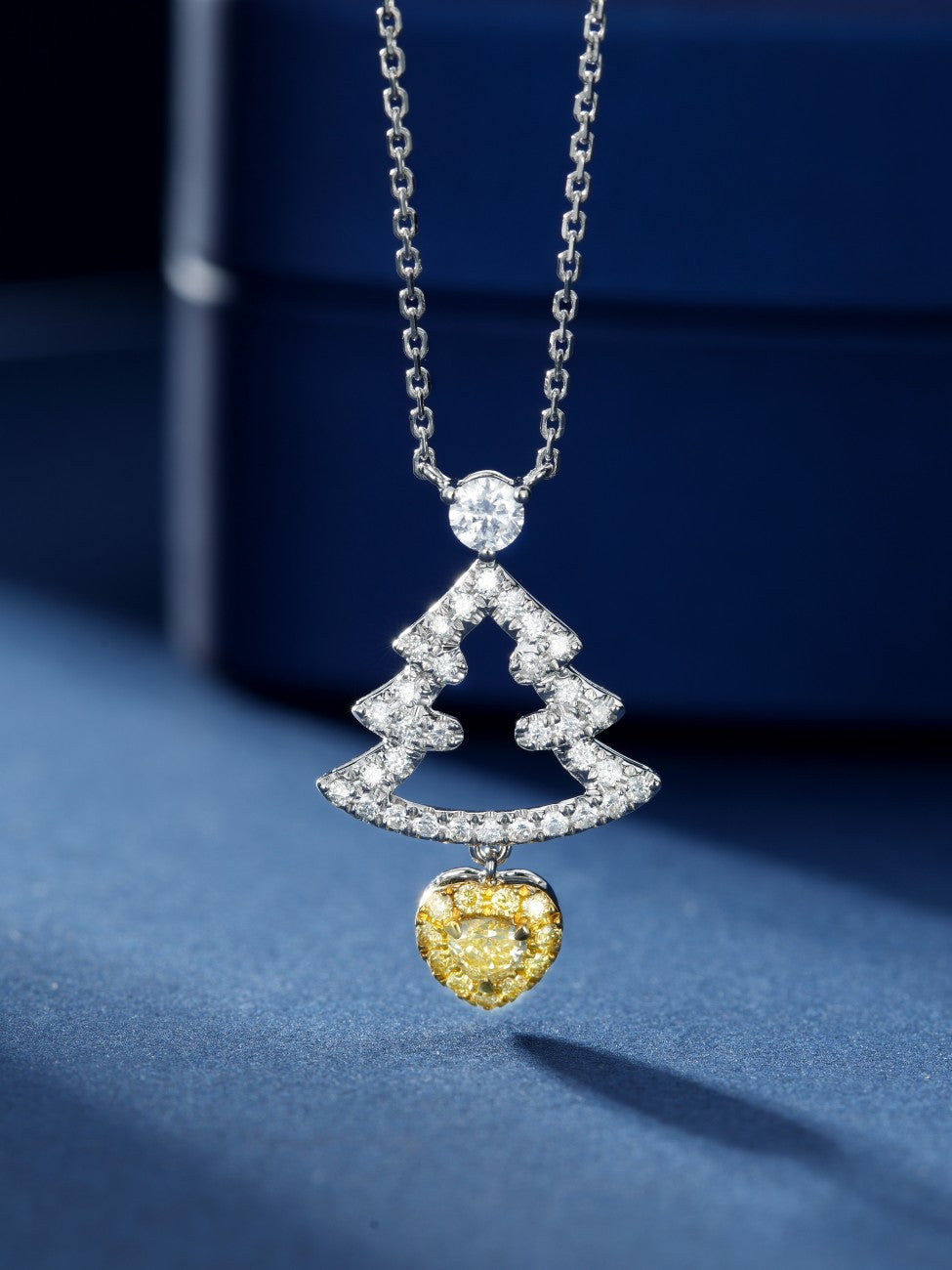 18K Yellow Gold Diamond Heart-Shaped Christmas Tree Pendant Jewelry - Yellow Diamond Necklace