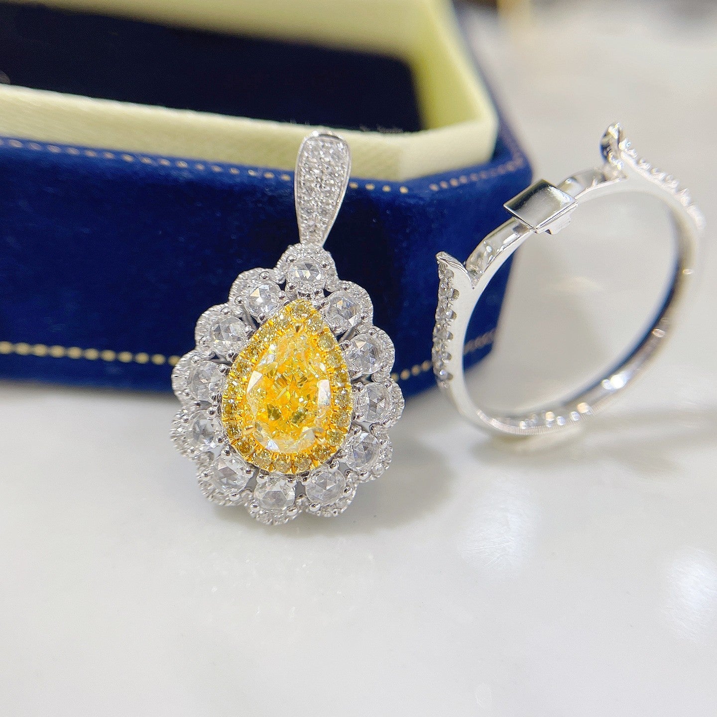 18K Yellow Gold Diamond Waterdrop Surrounding Rose Cut Two-Way Wear Jewelry - Yellow Diamond Ring