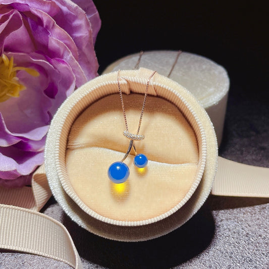 Pendentif en ambre bleu dominicain intégré en or 18 carats - Bijoux exquis