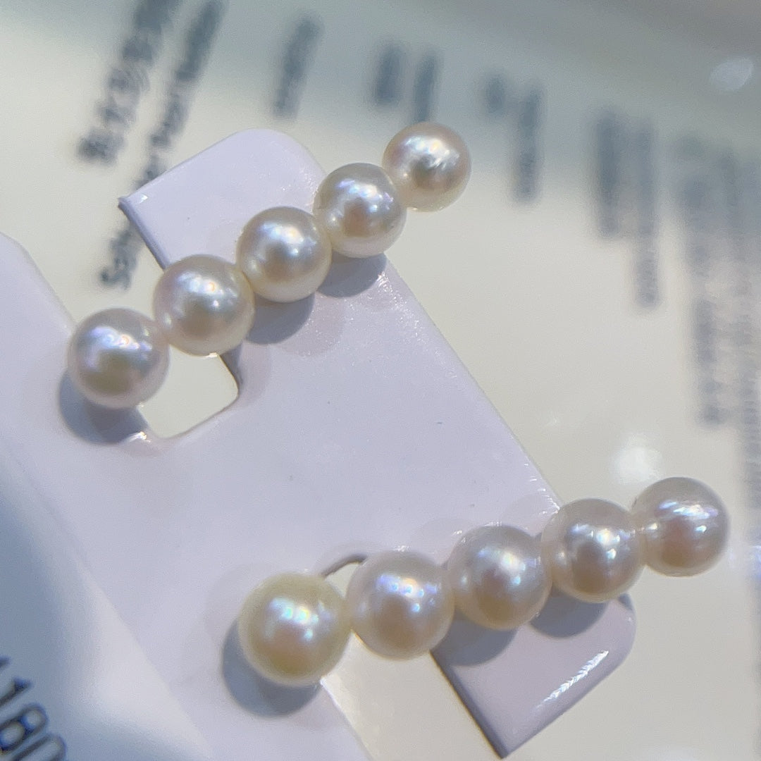Tyylikkäät 18K kultaa ja 5-6 mm Akoya Pearl -korut
