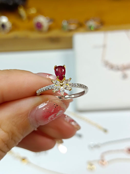 Anello con rubino in argento S925 con lavorazione bicolore - Gioielli unici