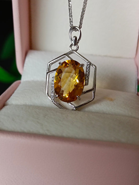 Natural Yellow Crystal Pendant - Exquisite Jewelry for Elegance