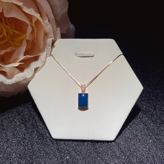 Lancement exclusif : Pendentif en ambre bleu dominicain incrusté d'or 18 carats - Bijoux de luxe