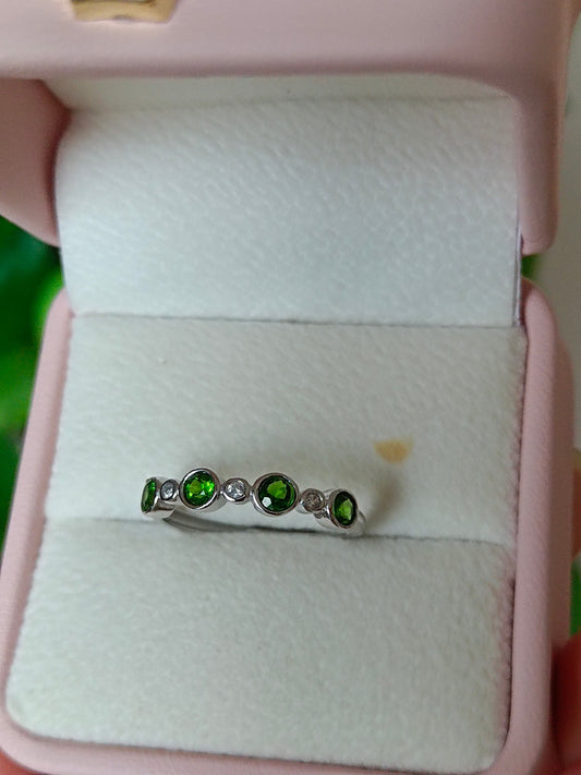 Anello a bolle di diopside naturale - Gioiello squisito