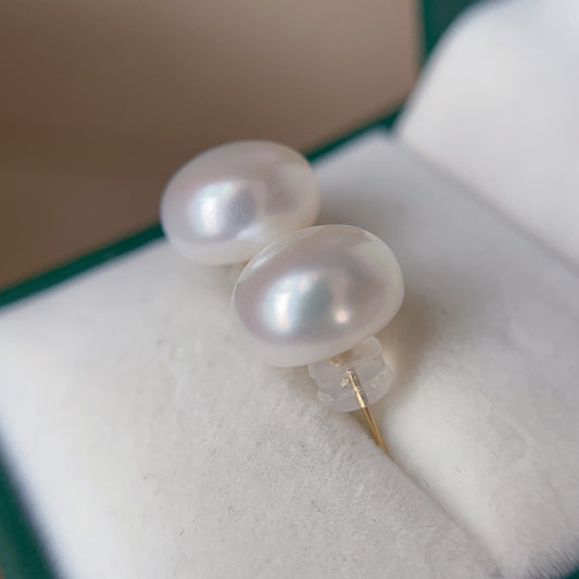Elegant 11-12mm Freshwater Pearl Jewelry -馒头 Shape Earrings with 18K Gold Posts