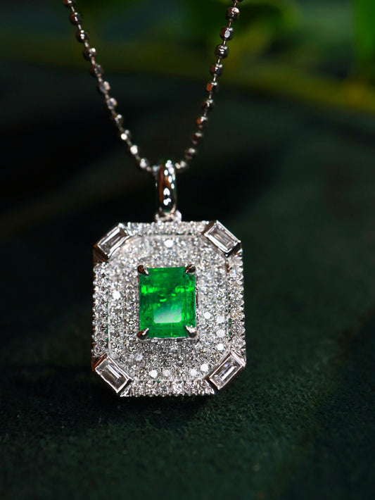 Joyería con colgante de esmeralda de Panjshir: una obra maestra de elegancia