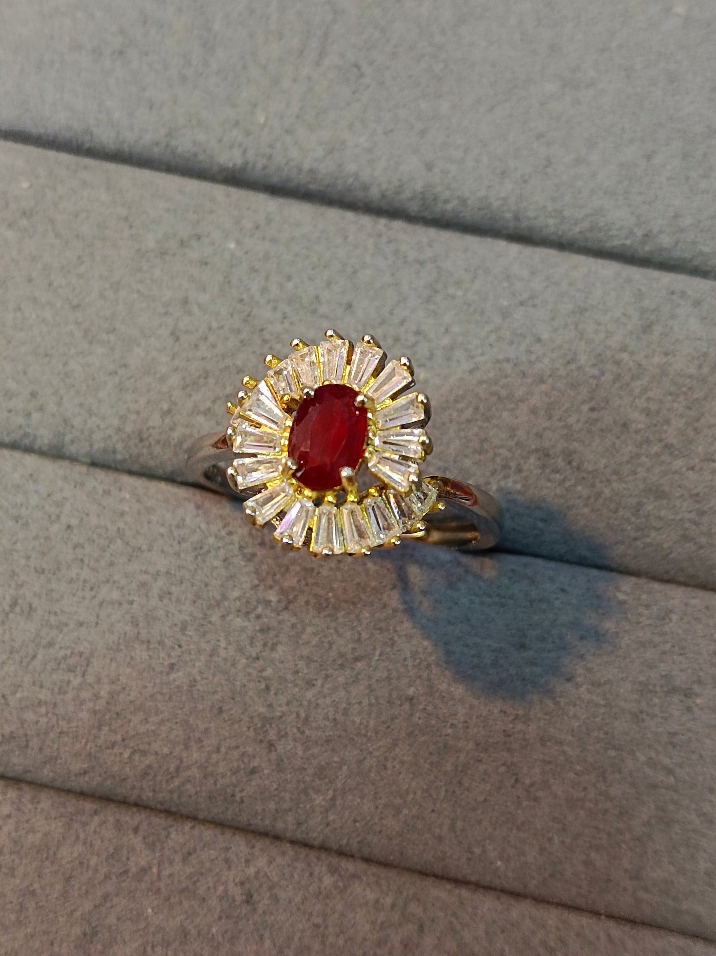 Anello in argento S925 con rubino con pietra principale da 4 * 6 mm - Gioielli di lusso leggeri, alla moda e versatili