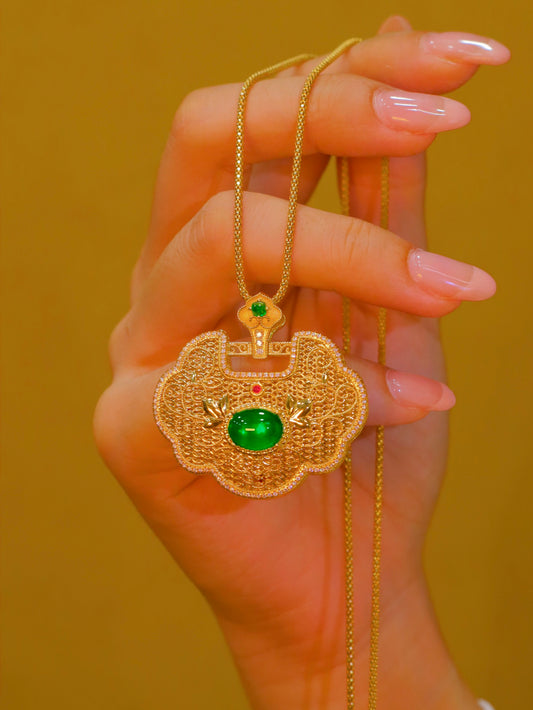 Colgante Ruyi Peace Lock - Joyería con dijes de esmeralda
