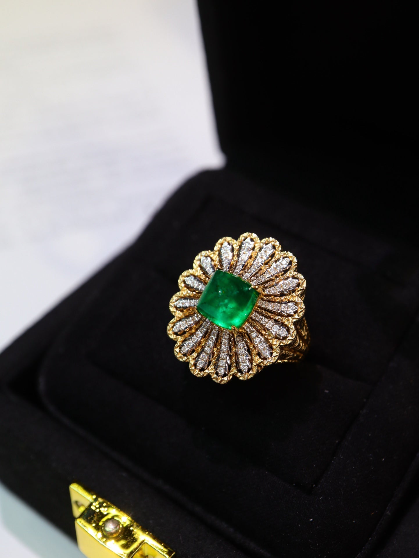 Swat Sugar Tower Smaragd-Design-Ring – einzigartiger handgefertigter Schmuck