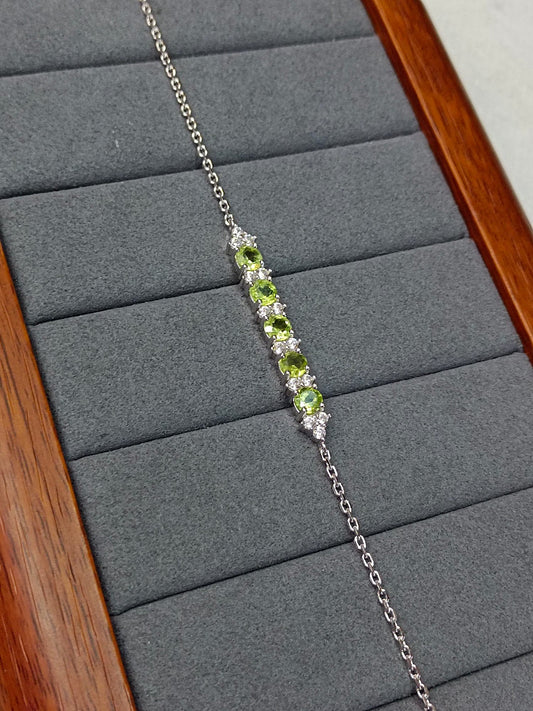 S925 Silver Exquisite Peridot Inlay Armbånd - Smykker for eleganse