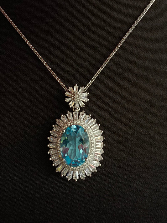 Prachtige natuurlijke Zwitserse blauwe topaas hanger sieraden