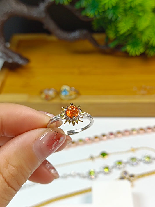 Minimalist Two-Tone Silver and Gold Sunflower Ring - Unique Jewelry