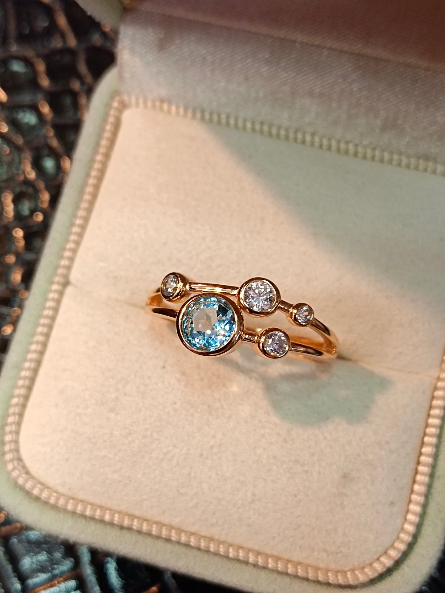 Cincin Gelembung Topaz Perak Sterling S925 yang Indah dengan Penyematan Emas 18K - Perhiasan Fashion