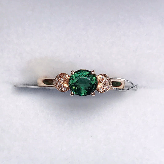Natural Tourmaline Ring with 18K Gold and South African Diamonds - Elegant Jewelry
