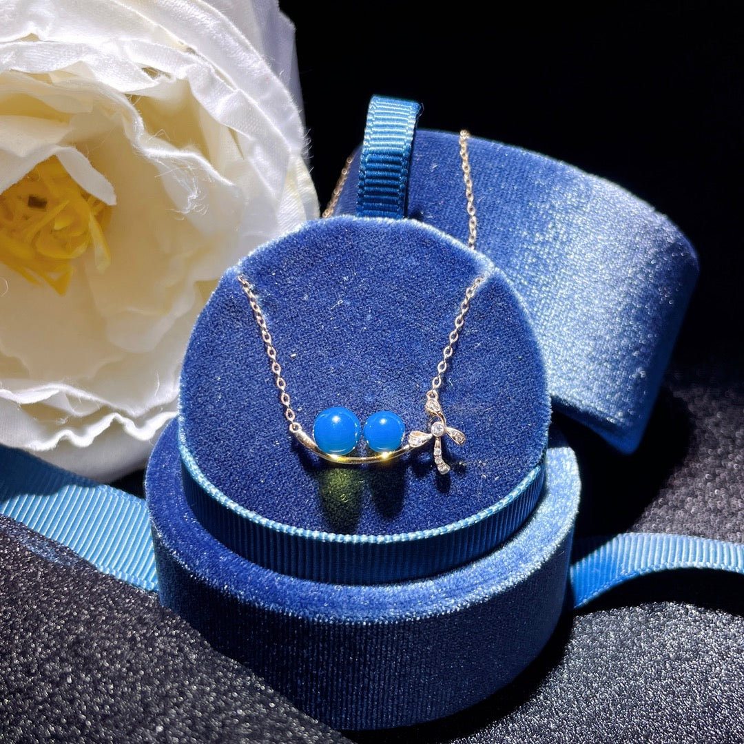 قلادة من الكهرمان الأزرق الدومينيكاني مرصعة بالذهب عيار 18 قيراط - مجوهرات ذات شغف لا ينضب