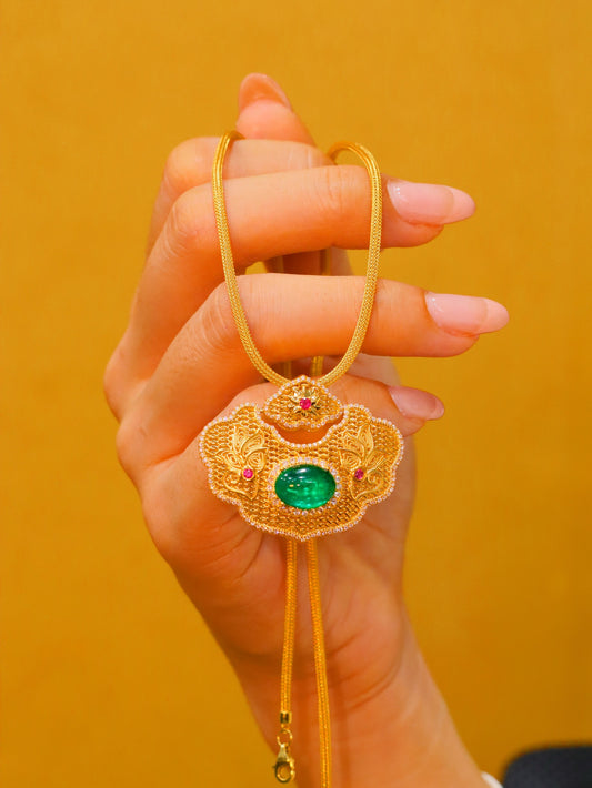 Colgante con cerradura de seguridad Ruyi - Joyería con dijes de esmeralda