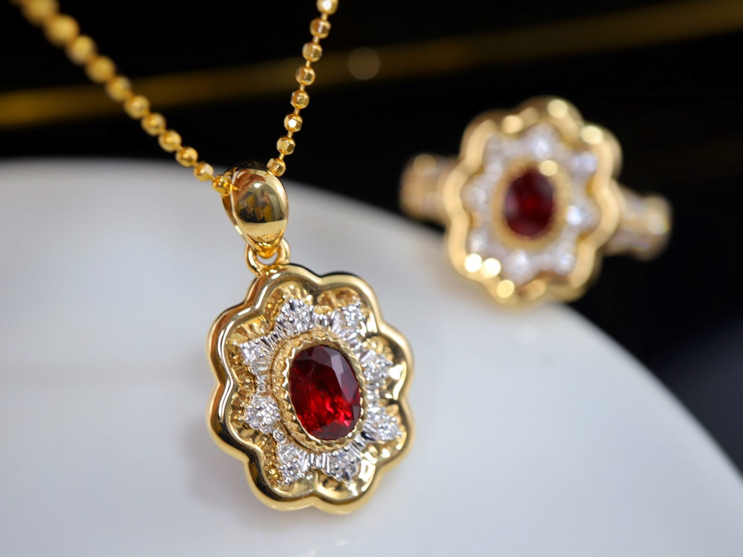 Vintage-Stil Taubenblutroter Rubin-Anhänger-Schmuck