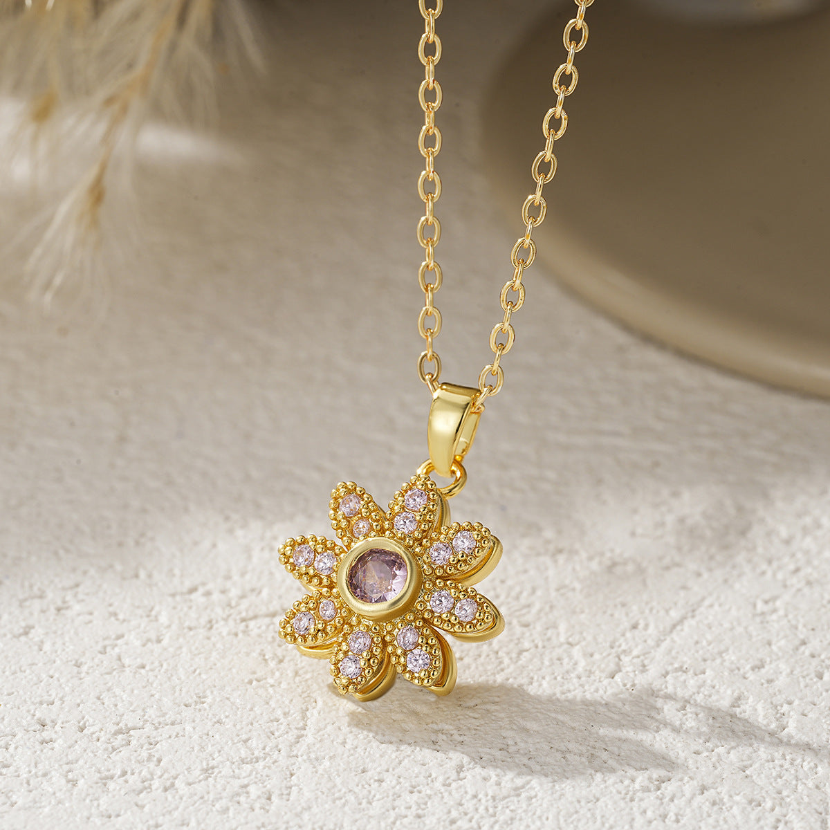 Free-spinning Five-petal Flower Open Ring Necklace