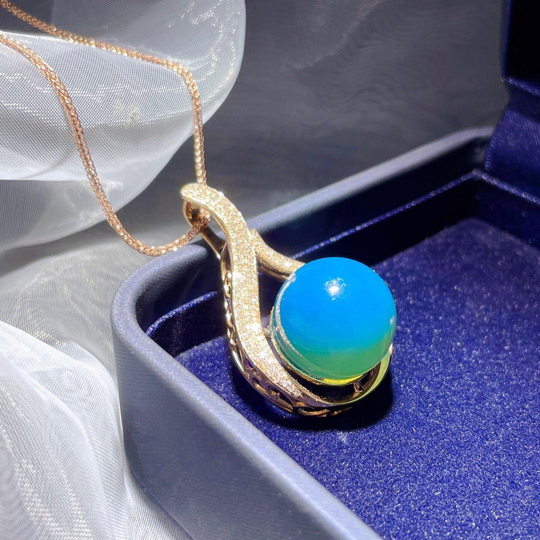 उत्तम 18K गोल्ड एंबेडेड डोमिनिकन ब्लू एम्बर पेंडेंट - मिलने के लिए गर्मी, पुनर्मिलन के लिए शरद ऋतु के आभूषण