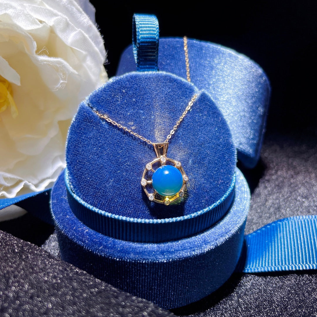 Zarif 18 Ayar Altın Gömülü Dominik Mavisi Kehribar Kolye - Benzersiz Takı