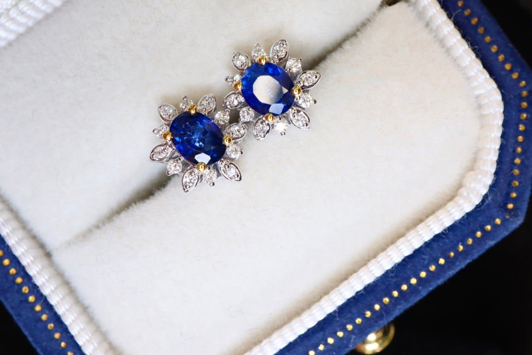 Anting-anting Nilam Biru Diraja yang Indah - Barang Kemas Mesti Ada