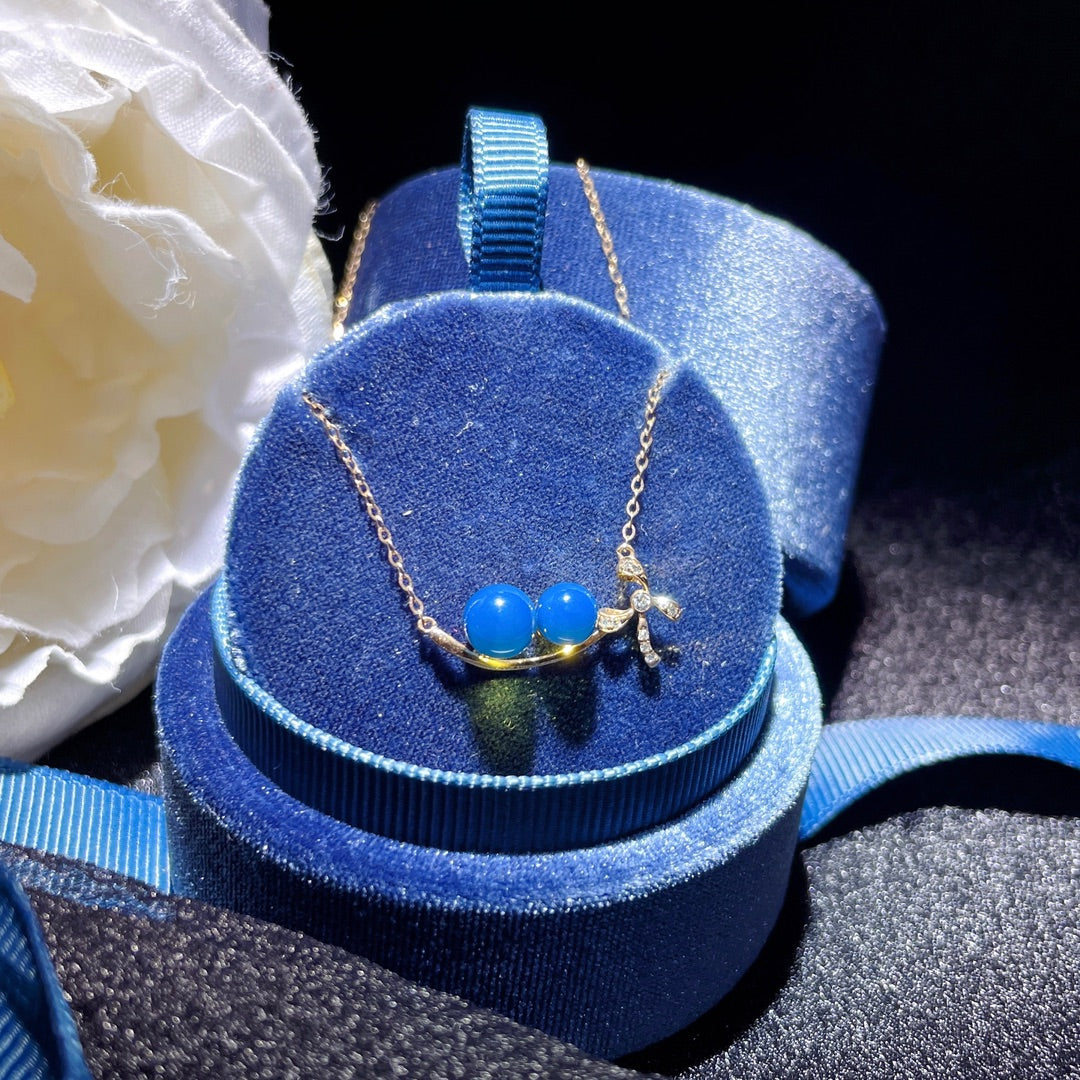 قلادة من الكهرمان الأزرق الدومينيكاني مرصعة بالذهب عيار 18 قيراط - مجوهرات ذات شغف لا ينضب