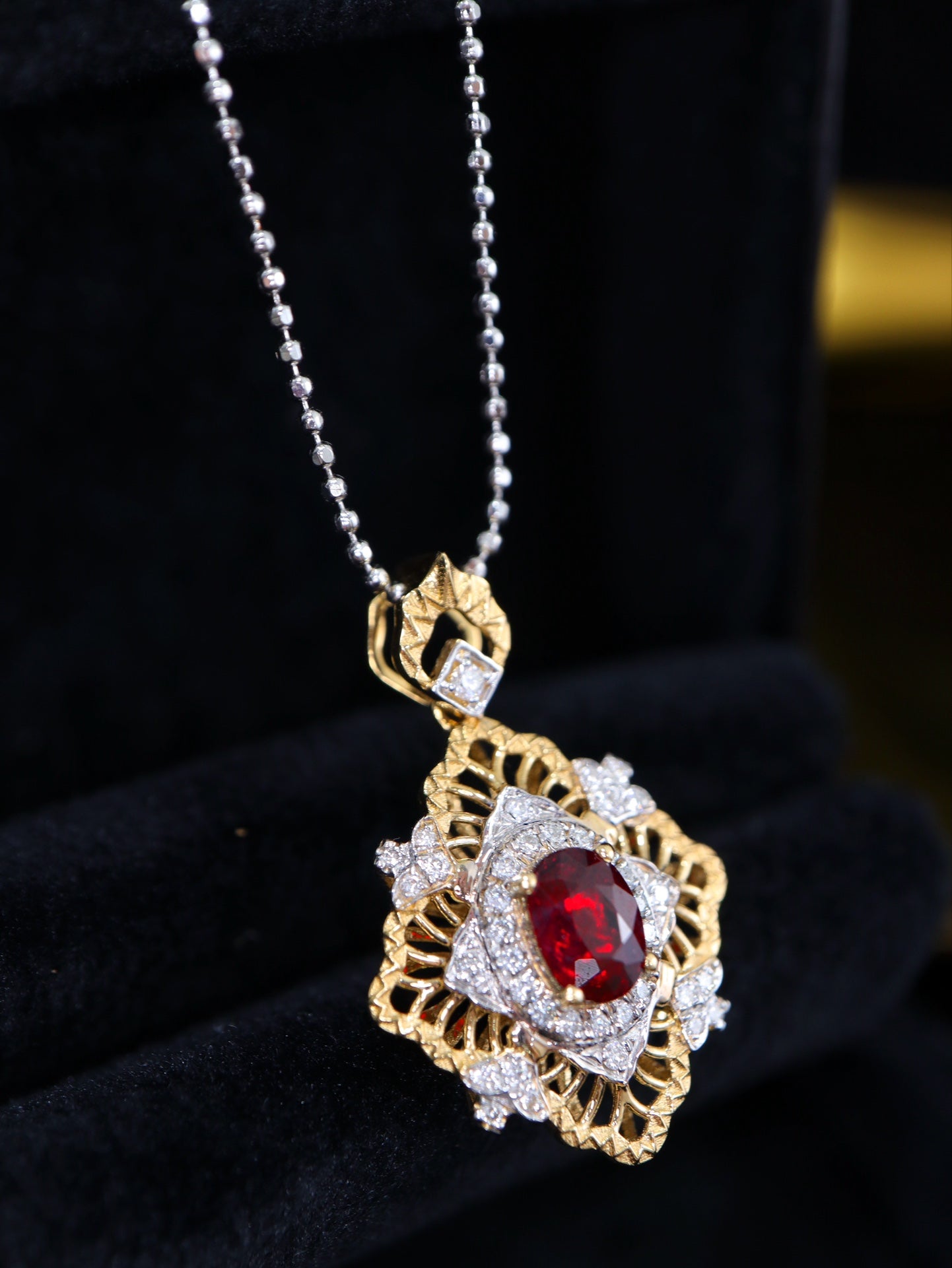 Buccellati klassischer gravierter Anhängerschmuck