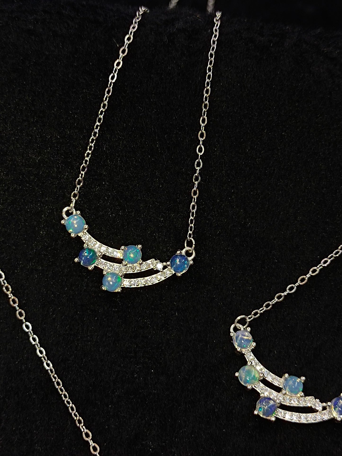 Collana con opale incastonato in argento S925 - Stile elegante e alla moda "Opale meteora".