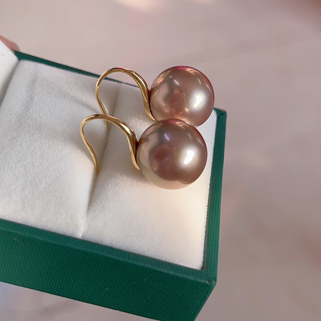 Ylelliset 18K kultaa ja 12-13mm Natural Edison Pearl -koruja