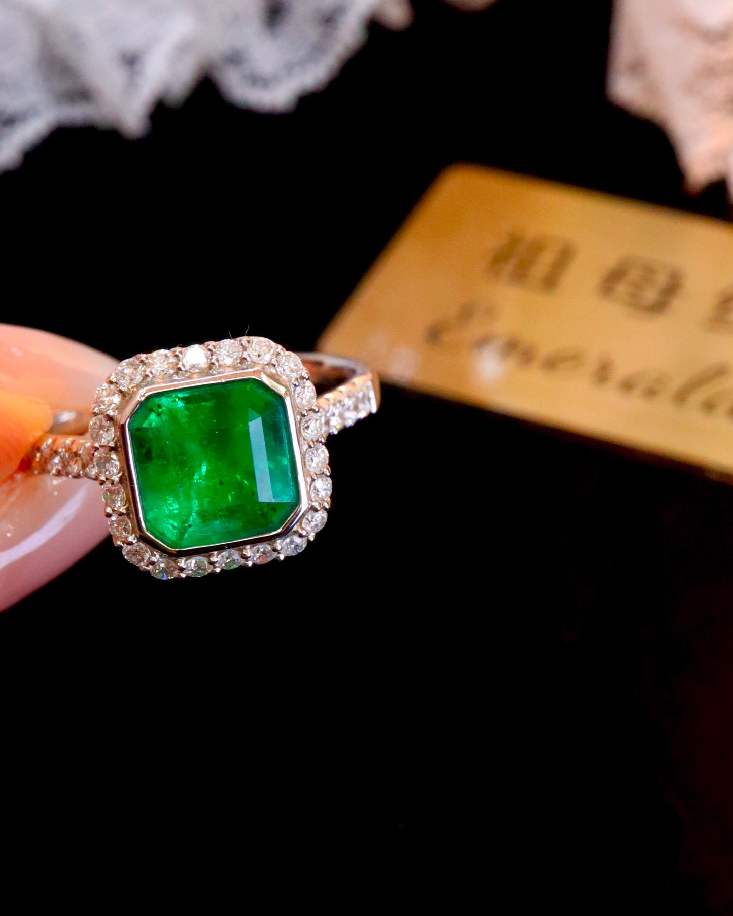 Elegant Minimalist Style Natural Emerald Ring - Fine Jewelry