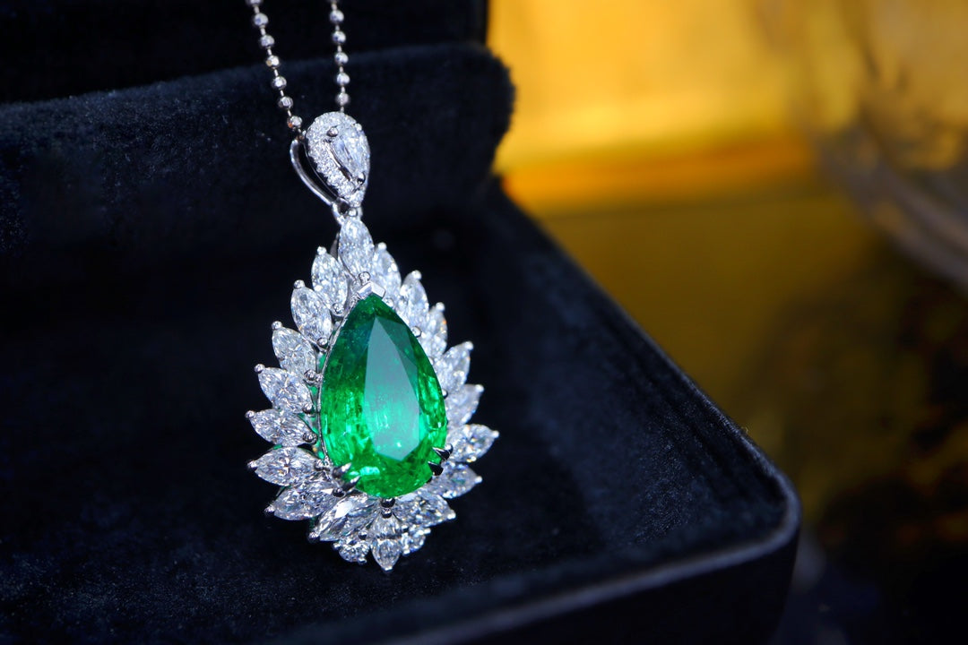 Emerald Pendant Jewelry -沃顿绿 High-Quality Vivid Sparkle