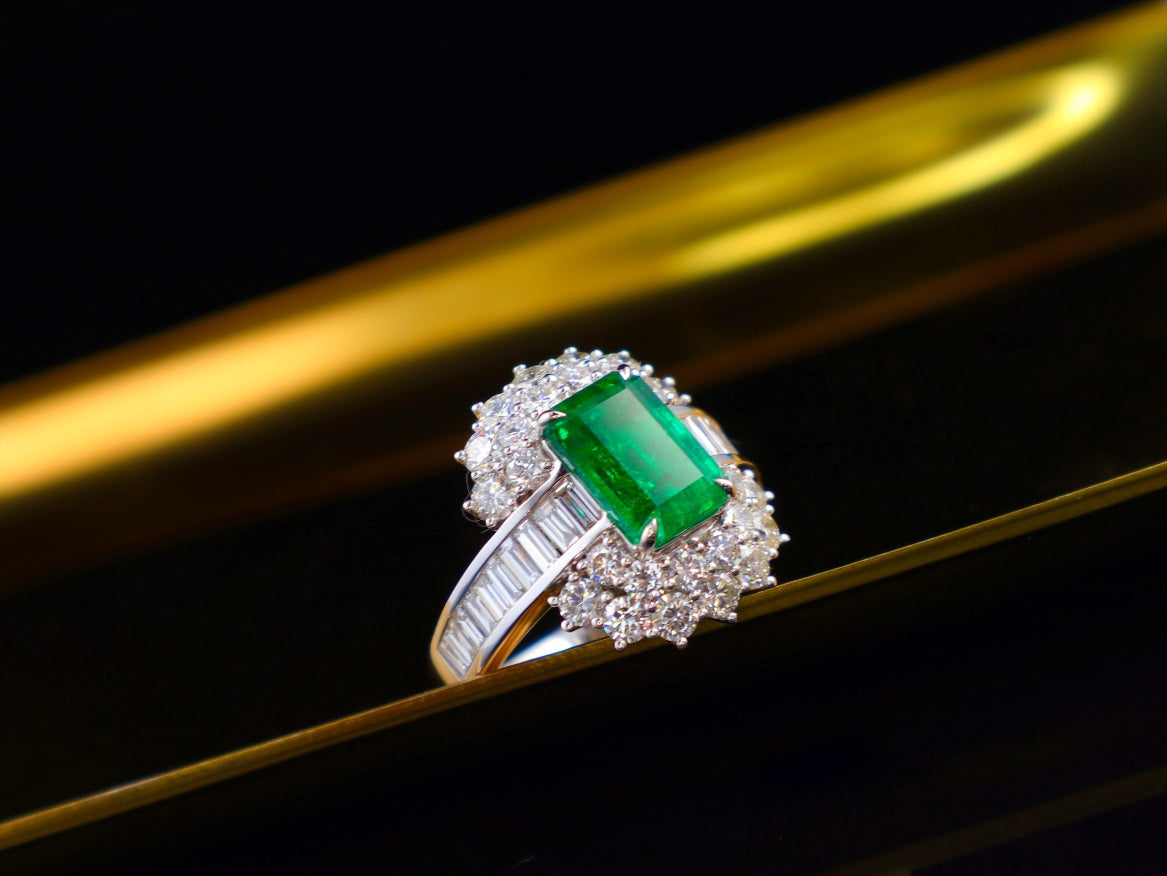 Anello con smeraldo - Gioiello di alta qualità con certificato GIA