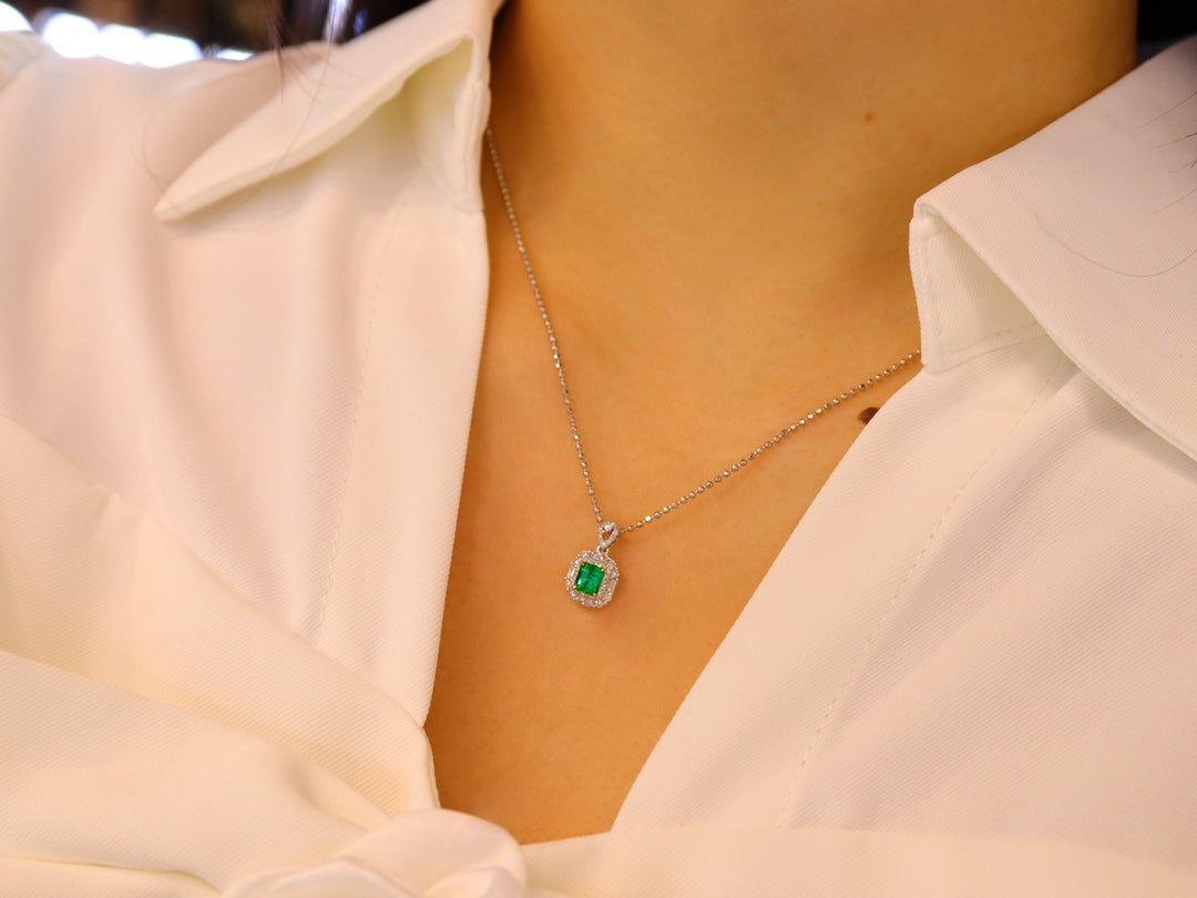 Joyería con colgante de esmeralda de Panjshir: una joya brillante para el coleccionista exigente