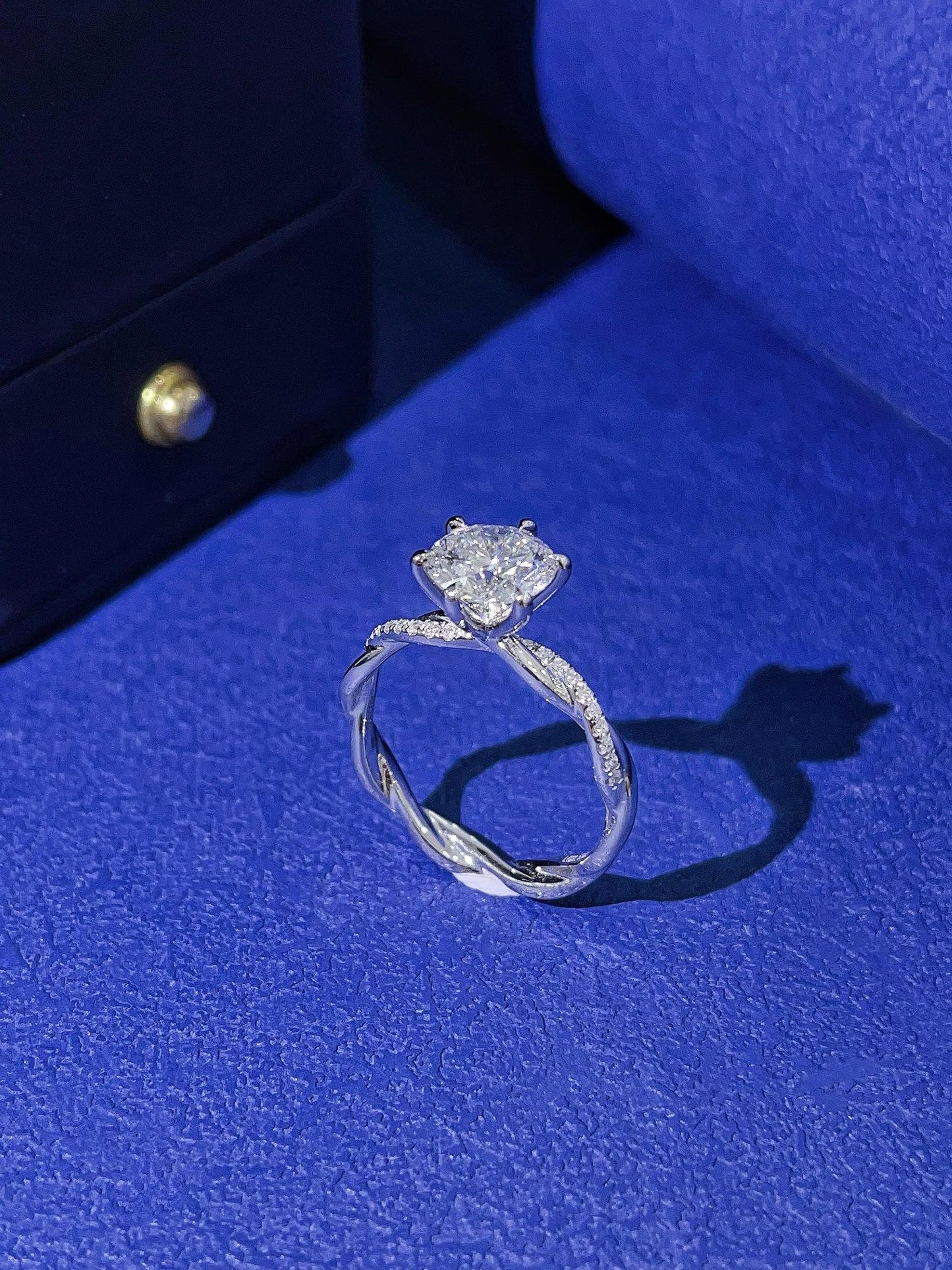 Bijuterii inel de braț Milgrain cu diamant rotund cultivat de 18K
