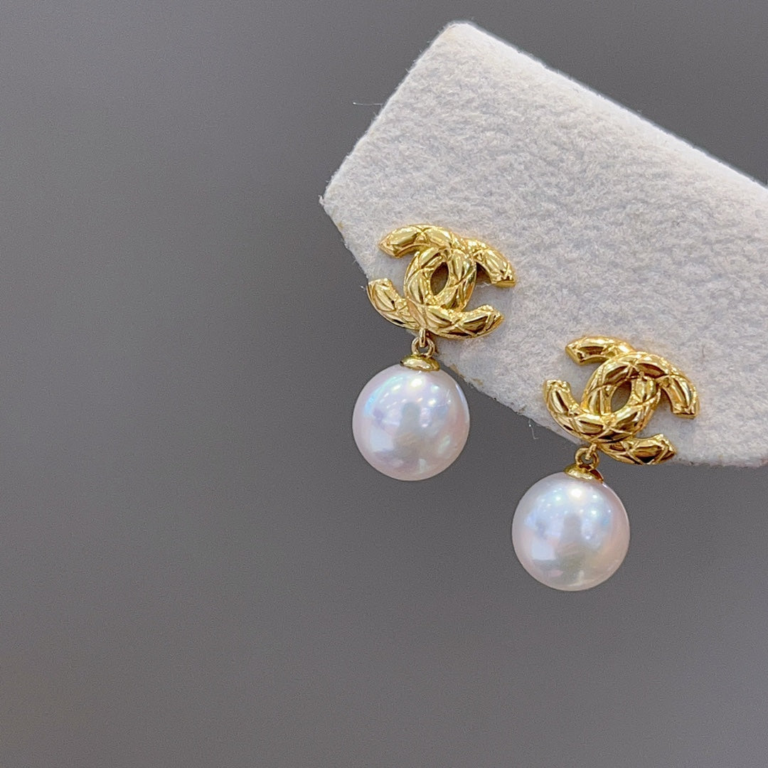 Pendientes Elegantes con Forma de Diamante Estilo Chanel - Joyería Premium