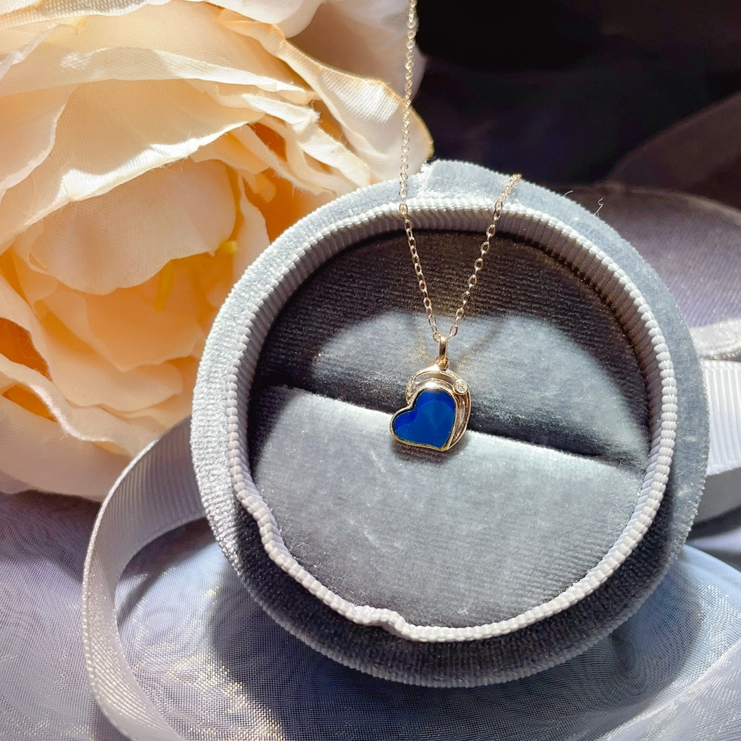 विशेष 18K गोल्ड एंबेडेड डोमिनिकन ब्लू एम्बर पेंडेंट - अद्वितीय आभूषण