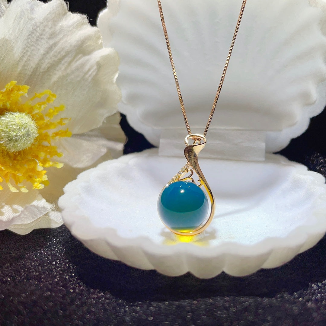 قلادة من الذهب عيار 18 قيراطًا مصنوعة من الكهرمان الأزرق الدومينيكاني - مجوهرات أنيقة