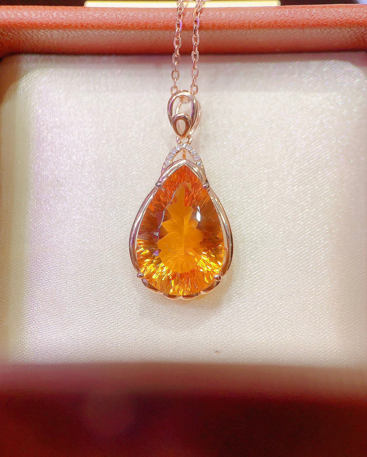 New Arrival! 18K Gold Diamond-Encrusted Citrine Pendant (Chain Not Included) - Exquisite Jewelry