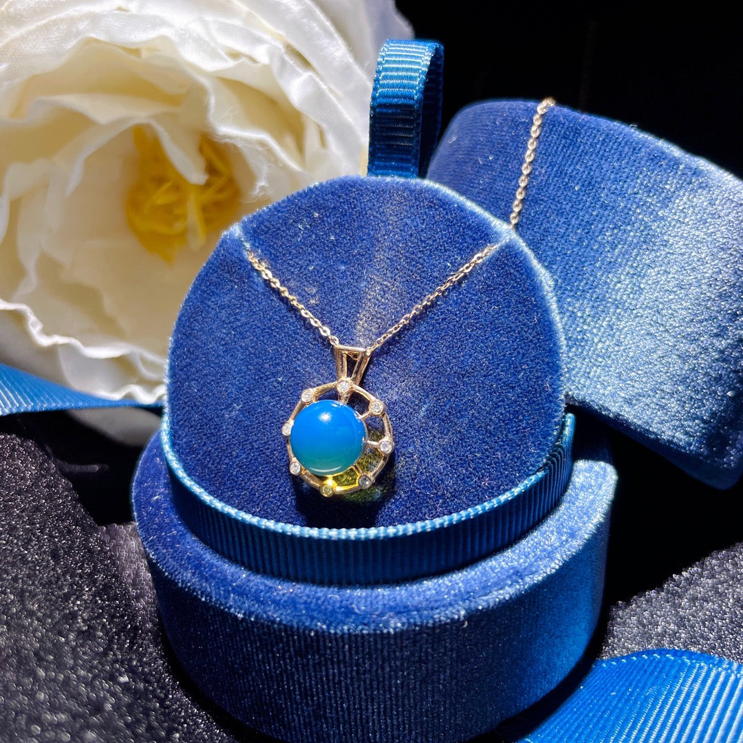 Zarif 18 Ayar Altın Gömülü Dominik Mavisi Kehribar Kolye - Benzersiz Takı