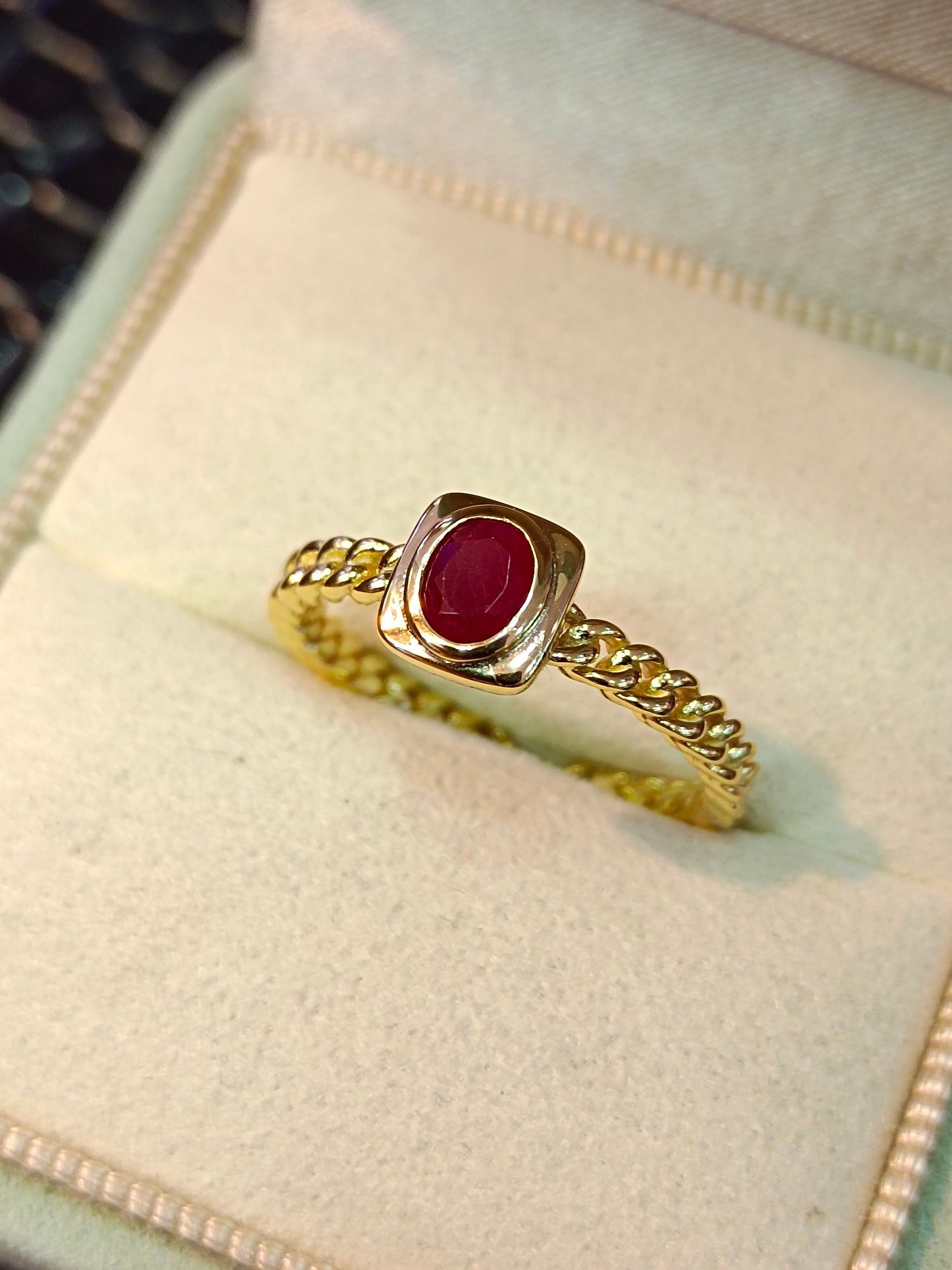 Elegant S925 Sterling Silver Ruby Ring - Fina hantverkssmycken
