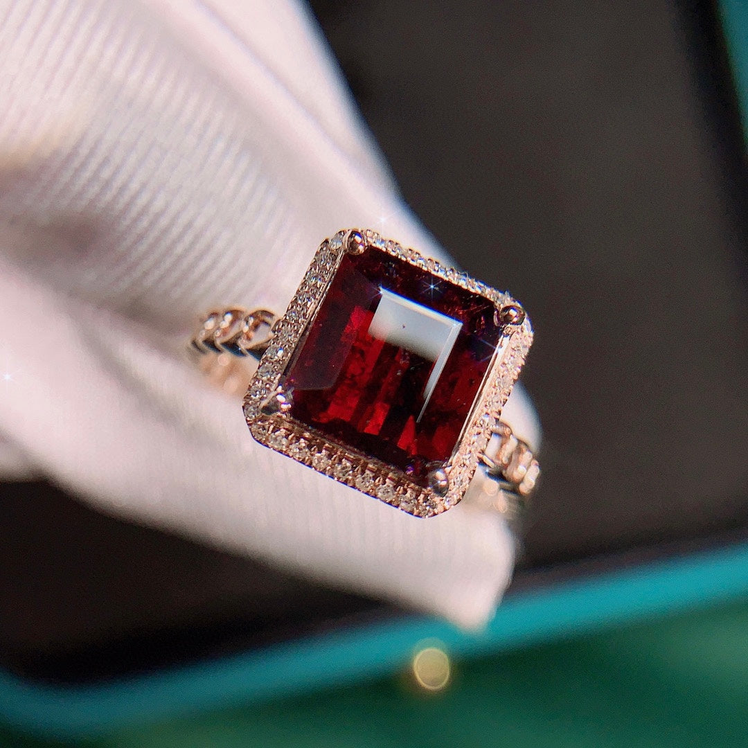Natural 18K Gold Ruby Zoisite Jewelry - A Dreamlike Delight
