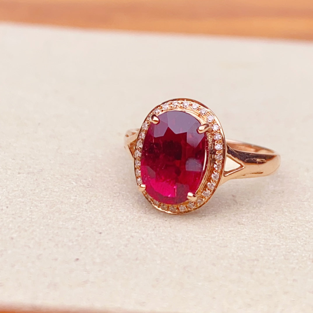 Cincin Turmalin Merah yang Indah - Simbol Keberuntungan dan Keceriaan dalam Barang Kemas