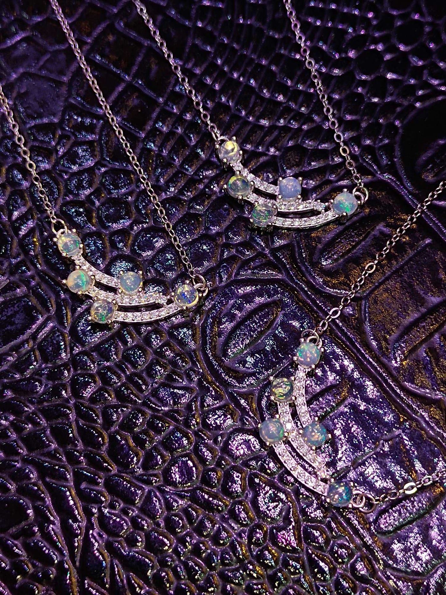 Collana con opale incastonato in argento S925 - Stile elegante e alla moda "Opale meteora".