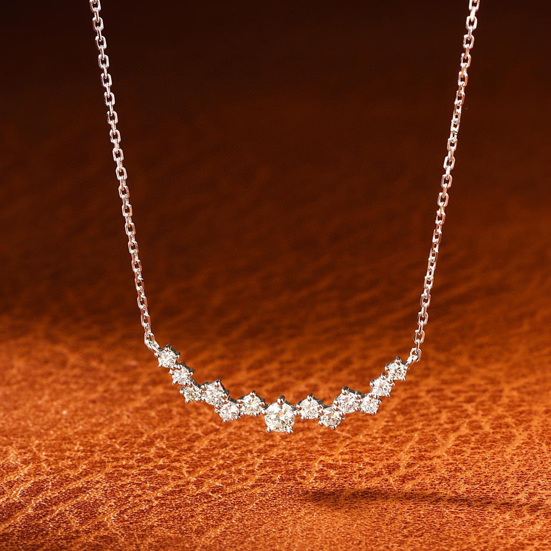 Halskette mit lächelndem Sternenhimmel-Anhänger aus 18 Karat Zuchtdiamant – luxuriöser Schmuck