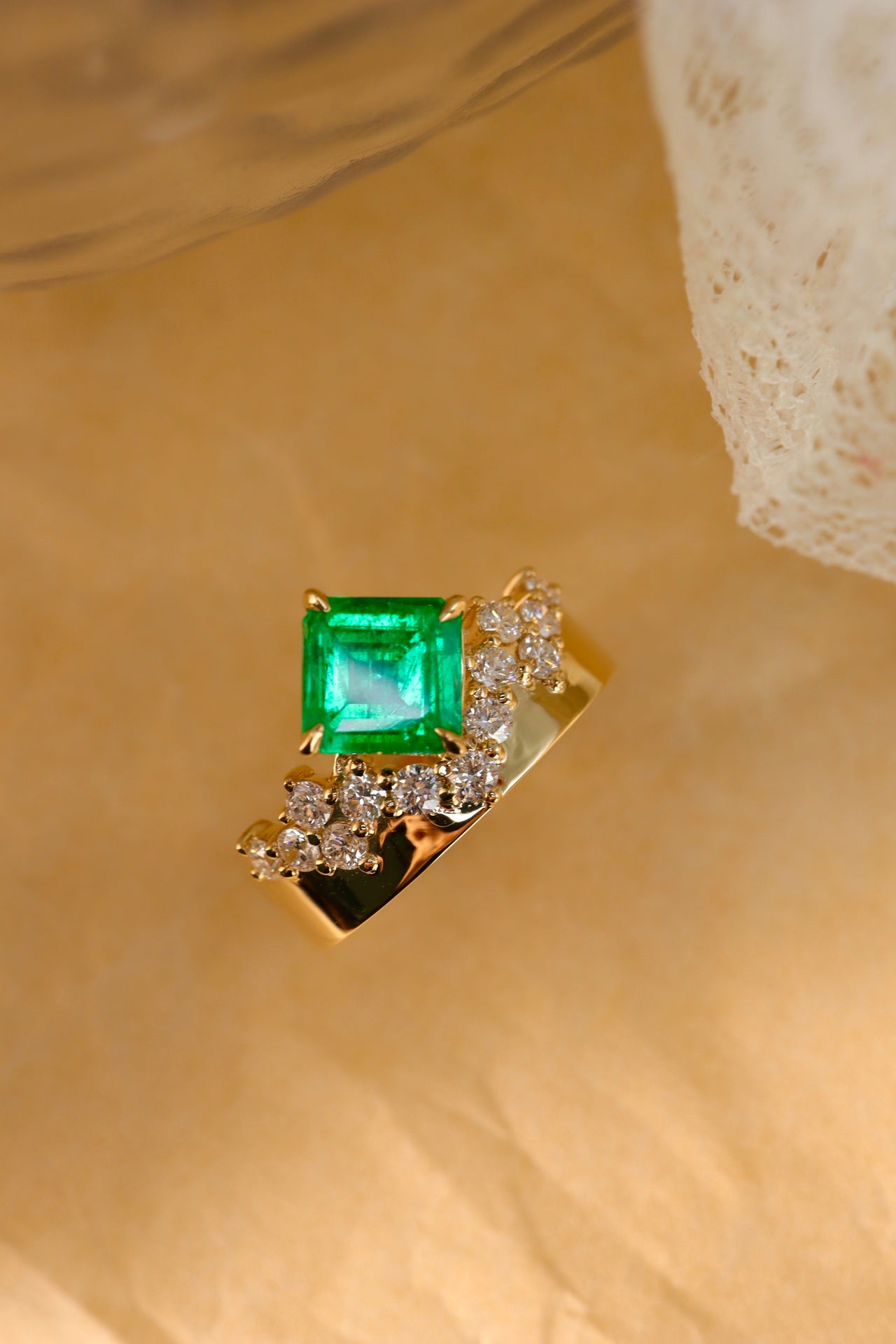 Panjshir-Smaragdschmuck mit Diamantakzent – ​​eine funkelnde Wahl