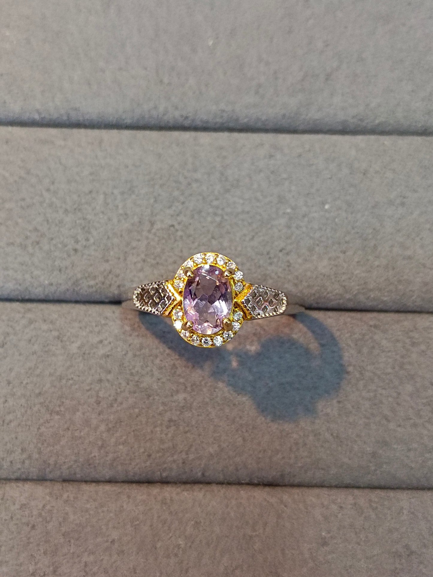 Vintage S925 Silver Embedded Amethyst Ring - Unique Purple Gemstone Jewelry