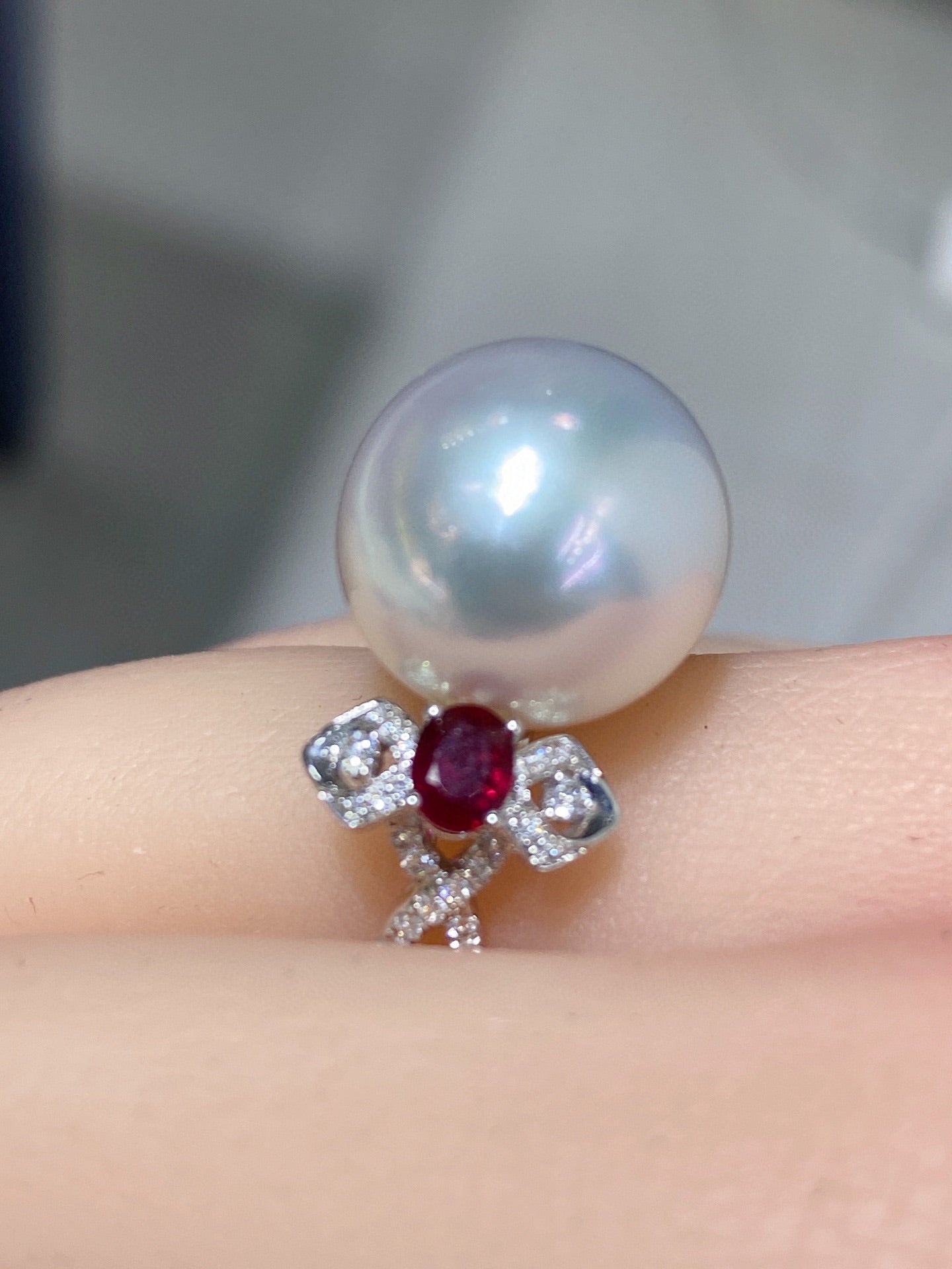 Elegant rubin och australiska South Sea Pearl smyckesset