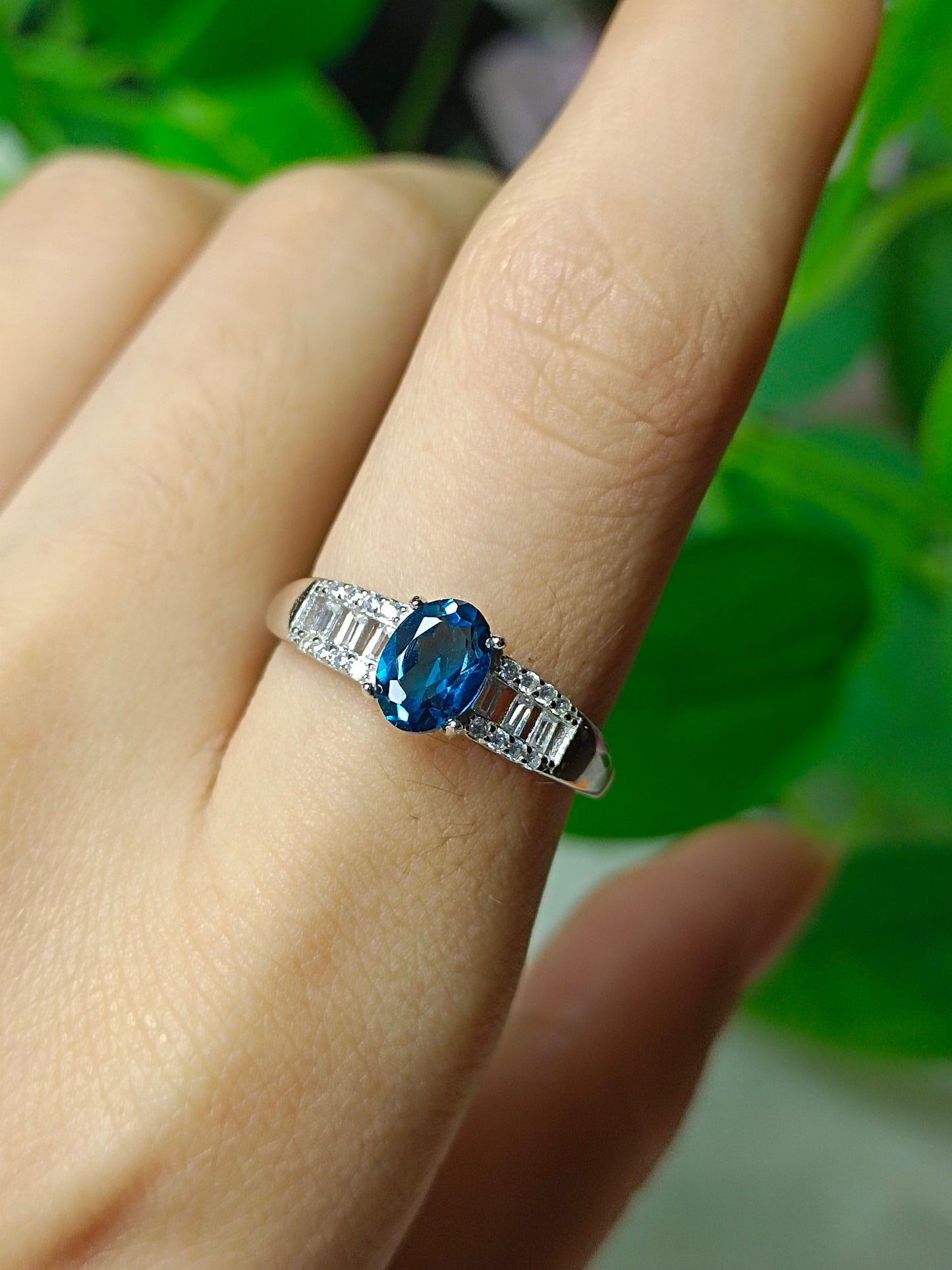 Mystic London Blue Topaz Ring - Et fascinerende smykke