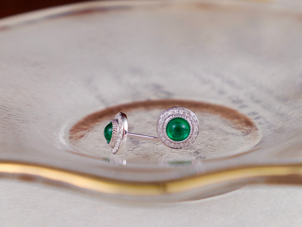 Anting Hijau Zamrud - Perhiasan Klasik